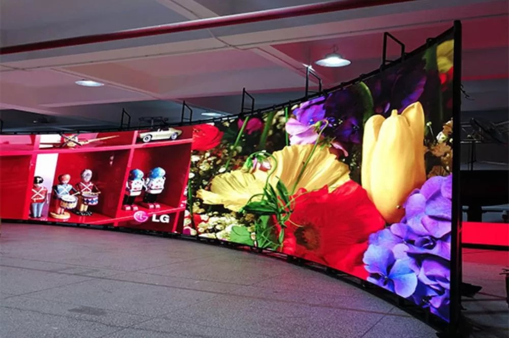 Conferences: Deliver impactful presentations with clear visuals